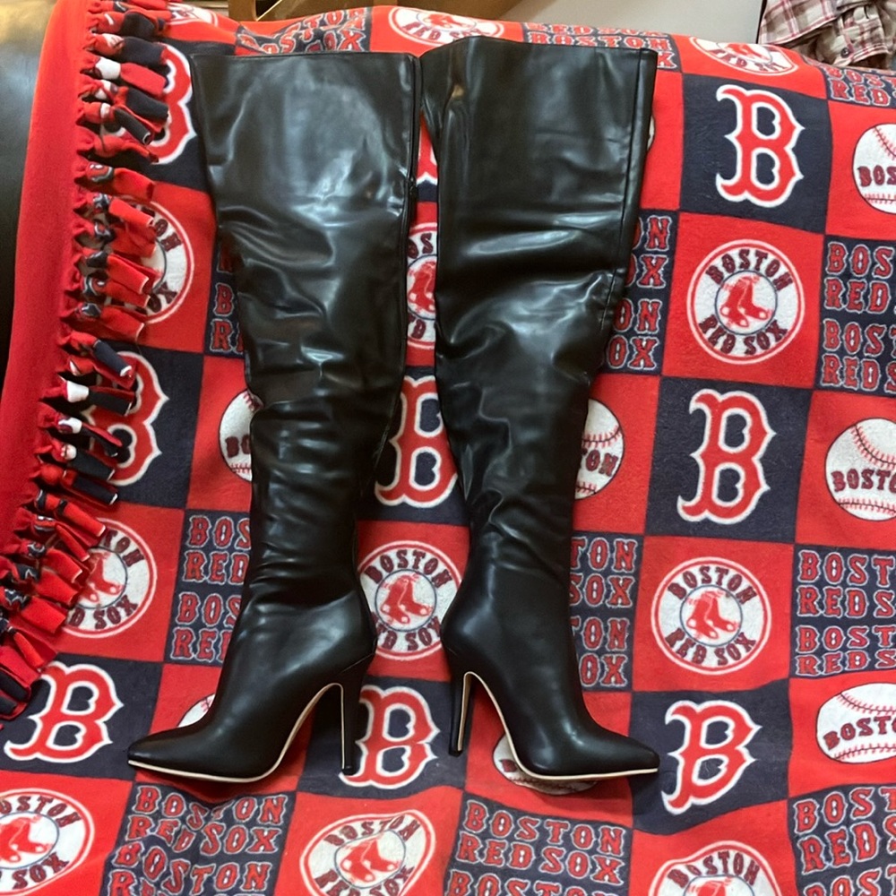 Sleek Black Over the Knee Boots